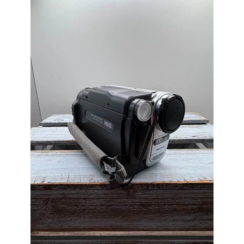 Sony Handycam CCD-TRV138 Video Hi8 Camcorder - (Tested and Working)